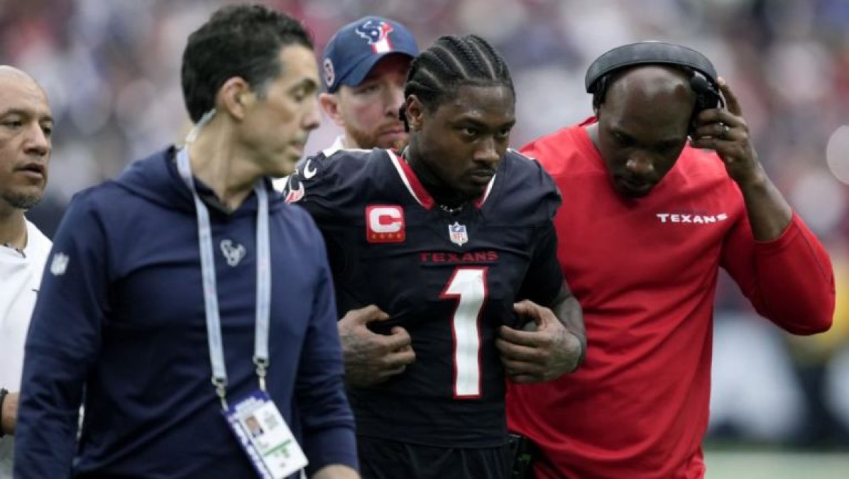 Texans pierde a Diggs por lesión de rodilla por el resto de temporada