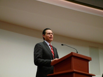 Diferendo con EU, momento para la unidad: Max Diener