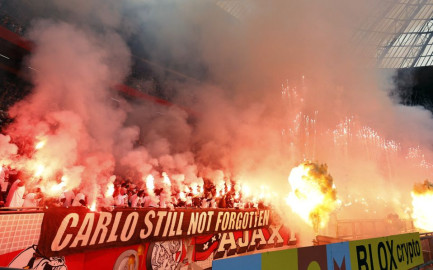 Provocan incendio en el Estadio Amsterdam previo al Ajax-Feyenoord