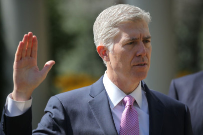 Jura como nuevo juez Neil Gorsuch de la Suprema Corte estadunidense