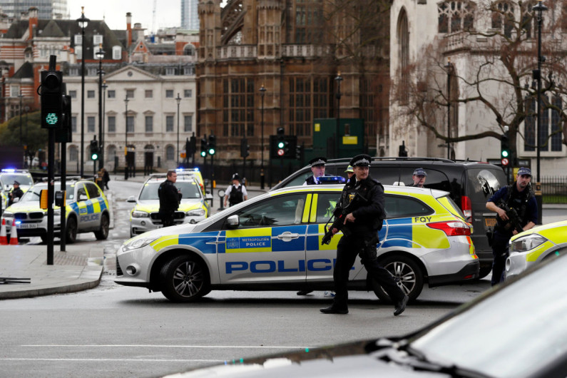 Detienen a Abu Izzadeen, supuesto autor del ataque en Londres: prensa