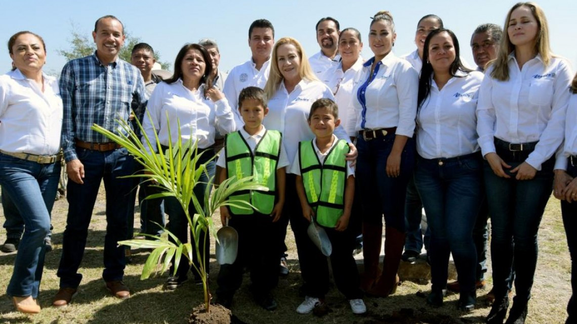 Construyen circuito de guarniciones y banquetas en sector popular de Altamira
