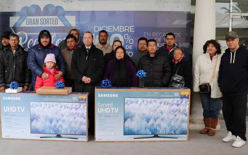 Cumplen con su deber ciudadano y son premiados