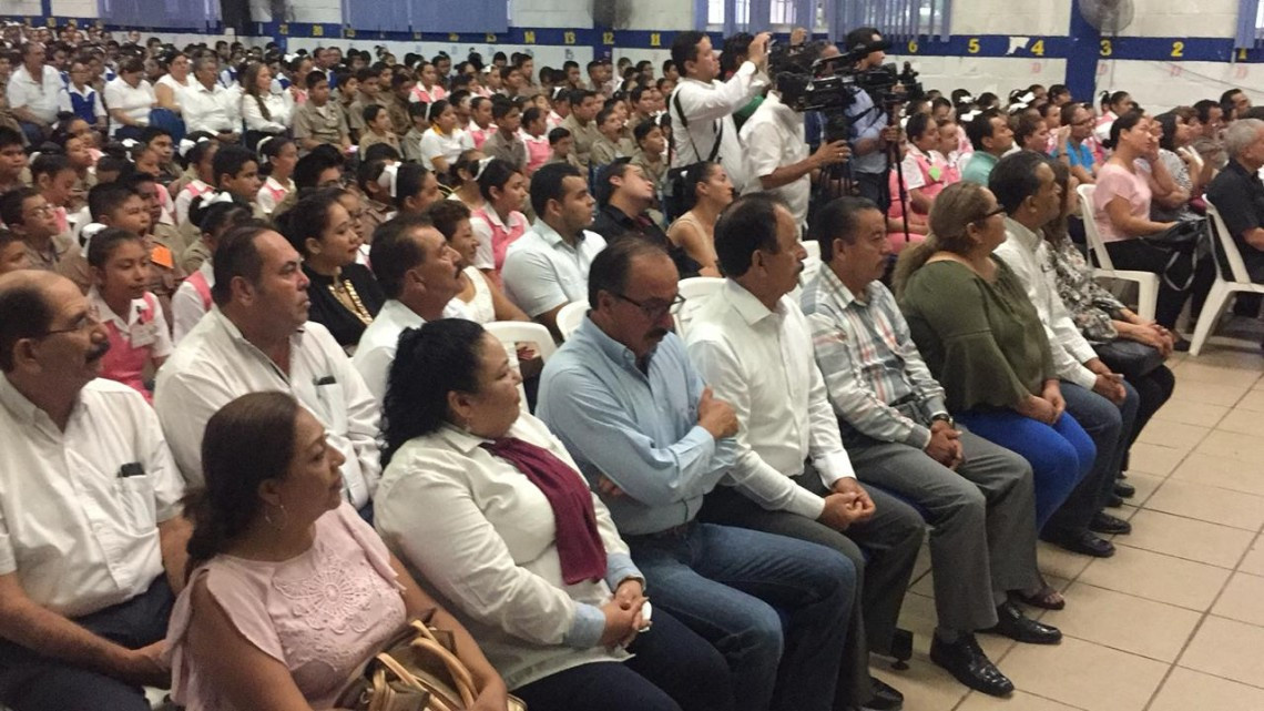 Arranca Oseguera Kernion programa Ceremonia Cívica en tu Escuela 