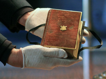 Trump jurará como presidente con una Biblia suya y otra usada por Lincoln