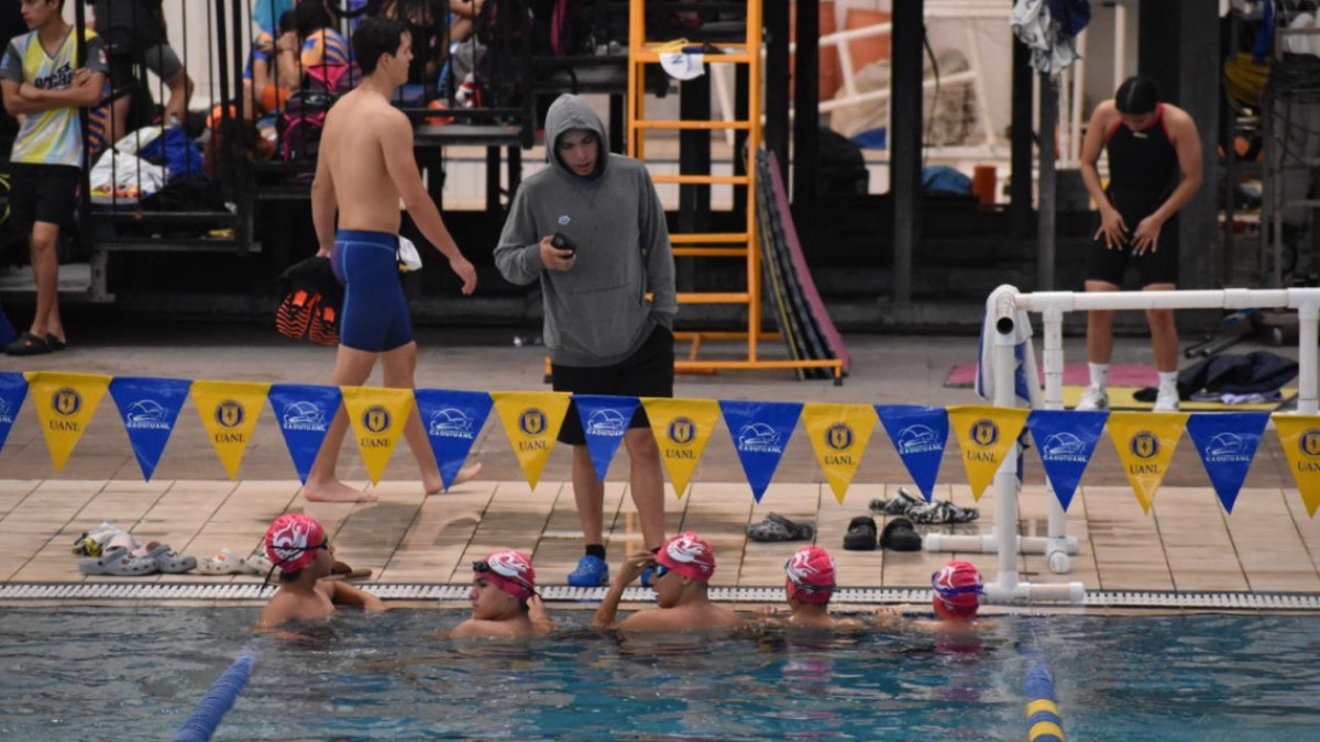 Participaron en Abierto Mexicano de Natación 2025 con apoyo de Carlos Peña Ortiz