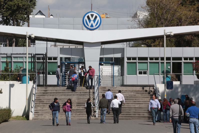 Trabajador de Volkswagen primer caso de Covid-19 en Puebla