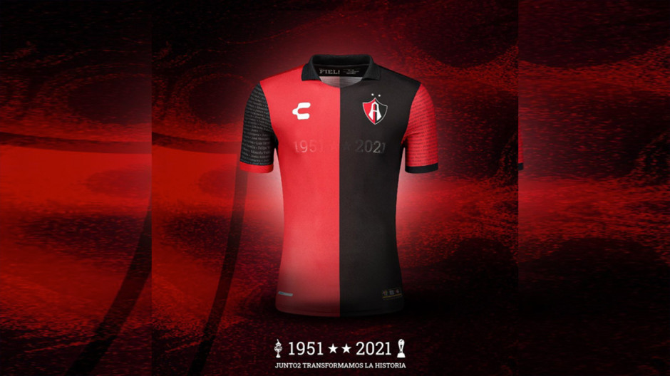 Atlas lanzan playera conmemorativa