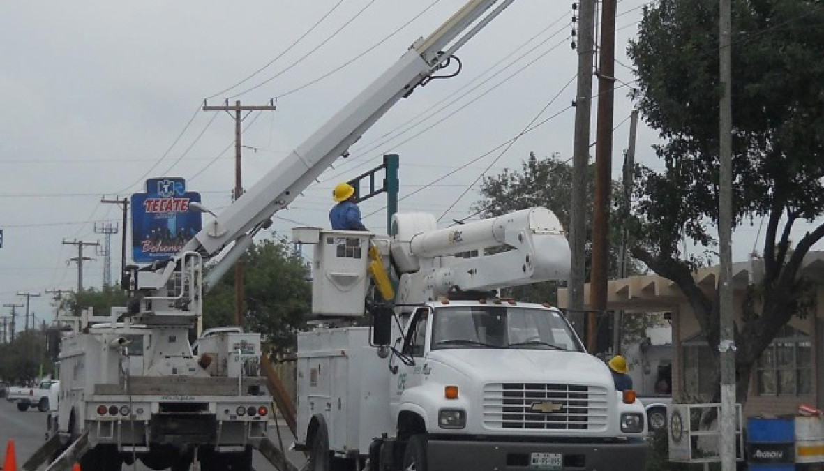 CFE trabaja en mantenimiento ante "Harvey"