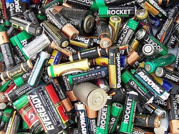 No tire a la basura las pilas usadas; Ecología las recolectará para evitar que contaminen