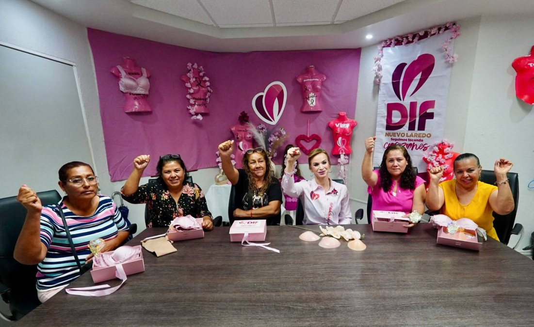 DIF Nuevo Laredo entrega prótesis mamarias externas y brasieres especiales a mujeres que enfrentaron el cáncer de mama
