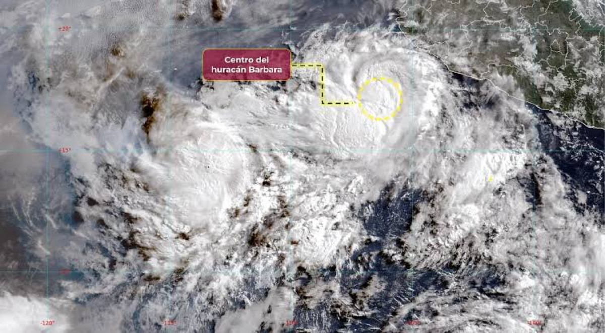 ‘Bárbara’ toma fuerza y se convierte en huracán categoría 1