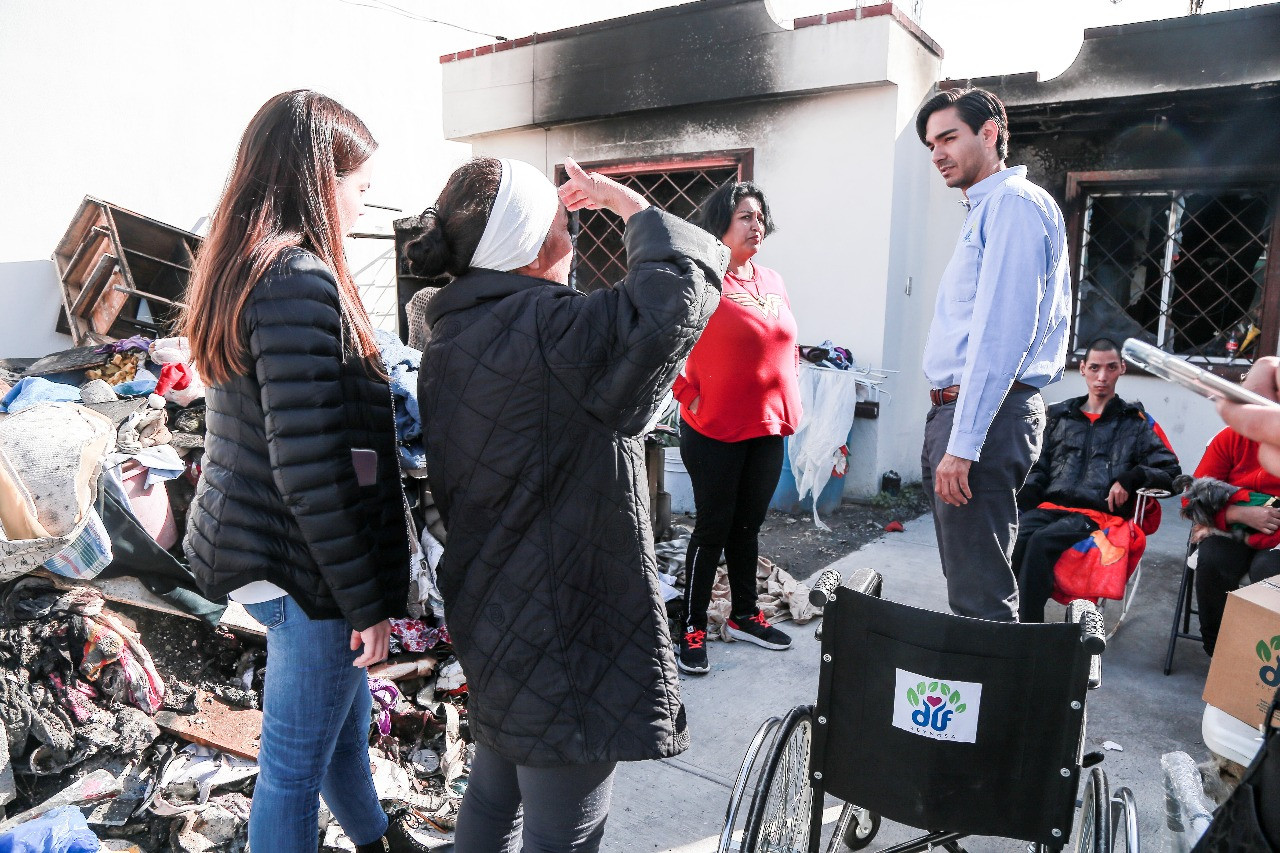 DIF entrega apoyos en colonia arboledas