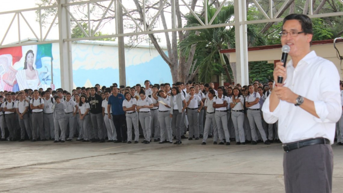 Desde el gobierno federal se respaldará a los jóvenes en sus estudios: Erasmo González