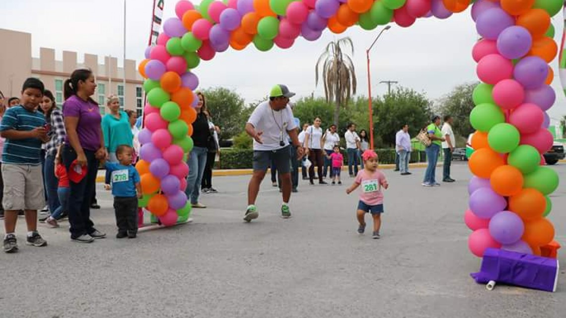 Realizan "1, 2 y 3 K" por “Semana de los niños”