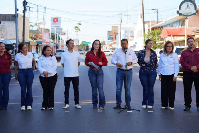 Entrega Carmen Lilia rehabilitación de drenaje sanitario en avenida Guerrero para beneficio de comercios y ciudadanía