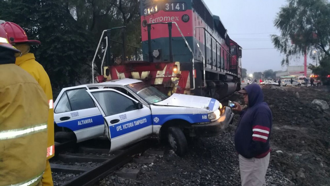 Tren embiste carro de ruta en zona centro de Altamira
