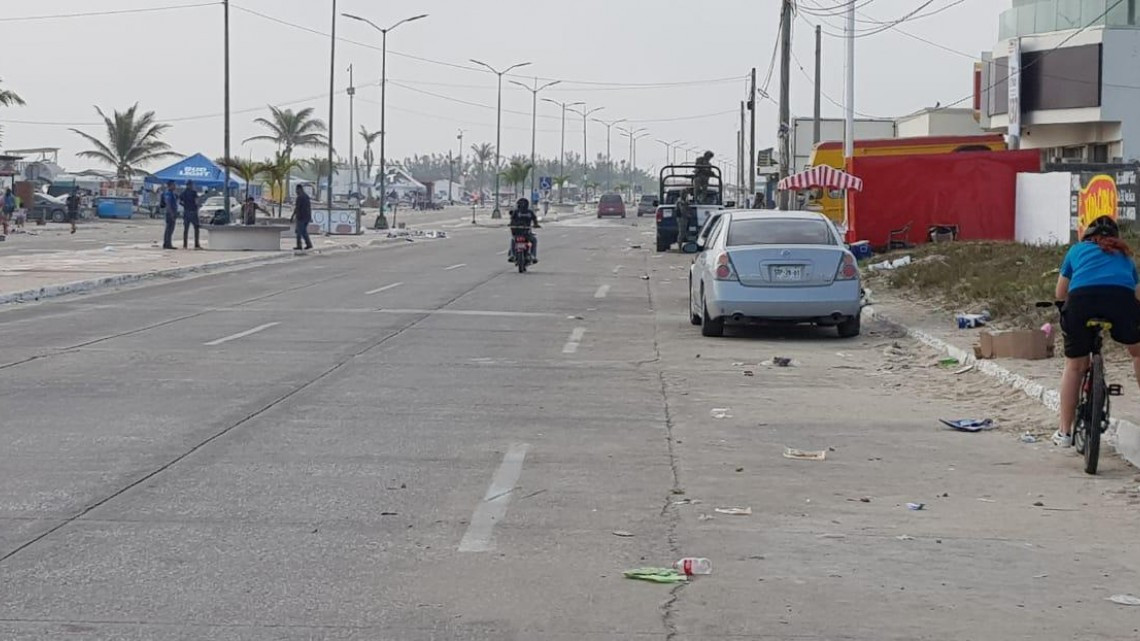 “Playazo” deja montones de basura en Miramar