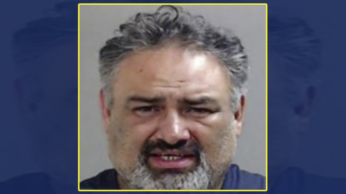 Arrestan a un entrenador del distrito escolar de McAllen