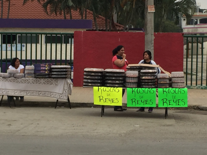 Se ofertan roscas de reyes en diferentes puntos públicos de la zona conurbada