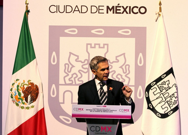 Es "bueno" que el PRD se mantenga en la 'izquierda' en Edomex: Mancera