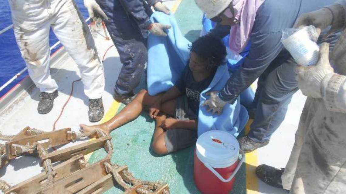 Adolescente sobrevive 49 días a la deriva en altamar