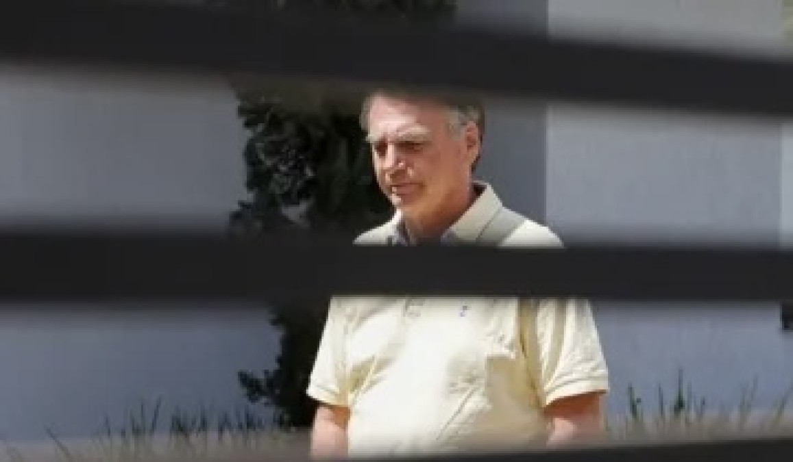 Bolsonaro es detenido por riesgo de fuga previo al inicio de su condena