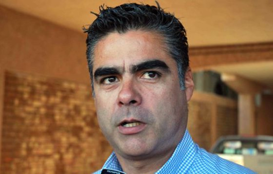 Chuma pospone solicitud de licencia una semana más