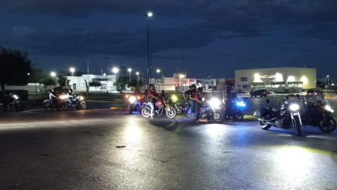 Motociclistas se suman a rodada por la seguridad vial