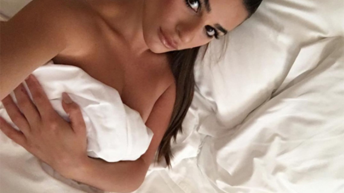Lea Michelle y sus fotografías en la cama