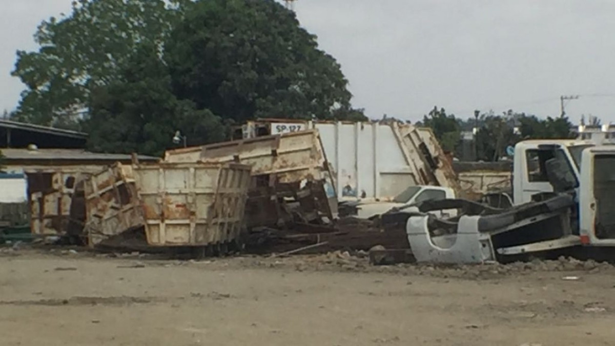Serán dados de baja más de 40 vehículos chatarra del municipio