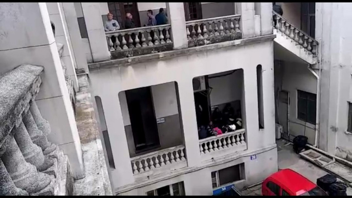 CFE deja sin luz parte de palacio de Tampico por adeudo