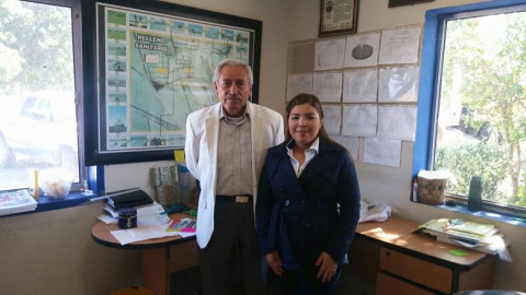 Entregan apoyos a pepenadores del relleno sanitario 