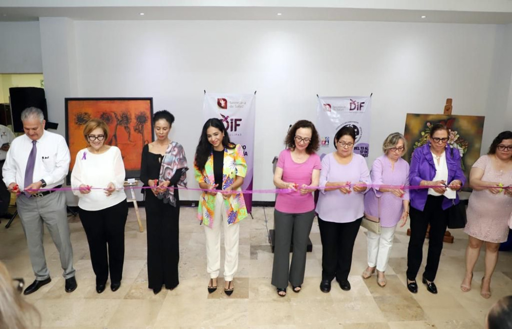 Inaugura Salud exposición de pinturas "Mujeres en el arte"