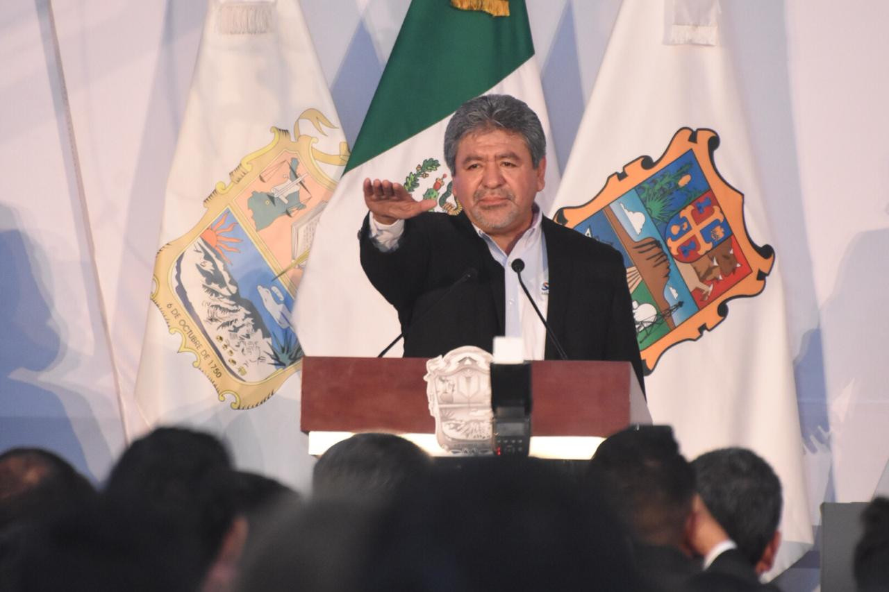 Rinde “Xico” protesta como alcalde de Victoria 