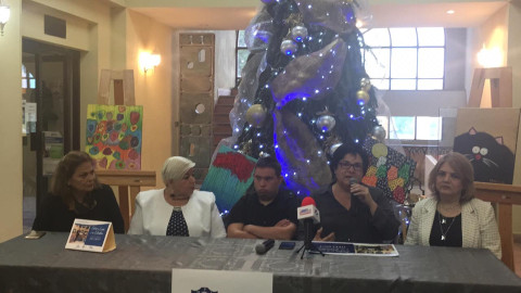 Invitan a la muestra pictórica “Entre la luna y las estrellas”