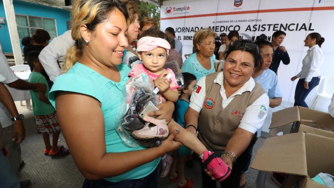 Reciben en la colonia Nacional beneficios de Jornada Médico Asistencial 