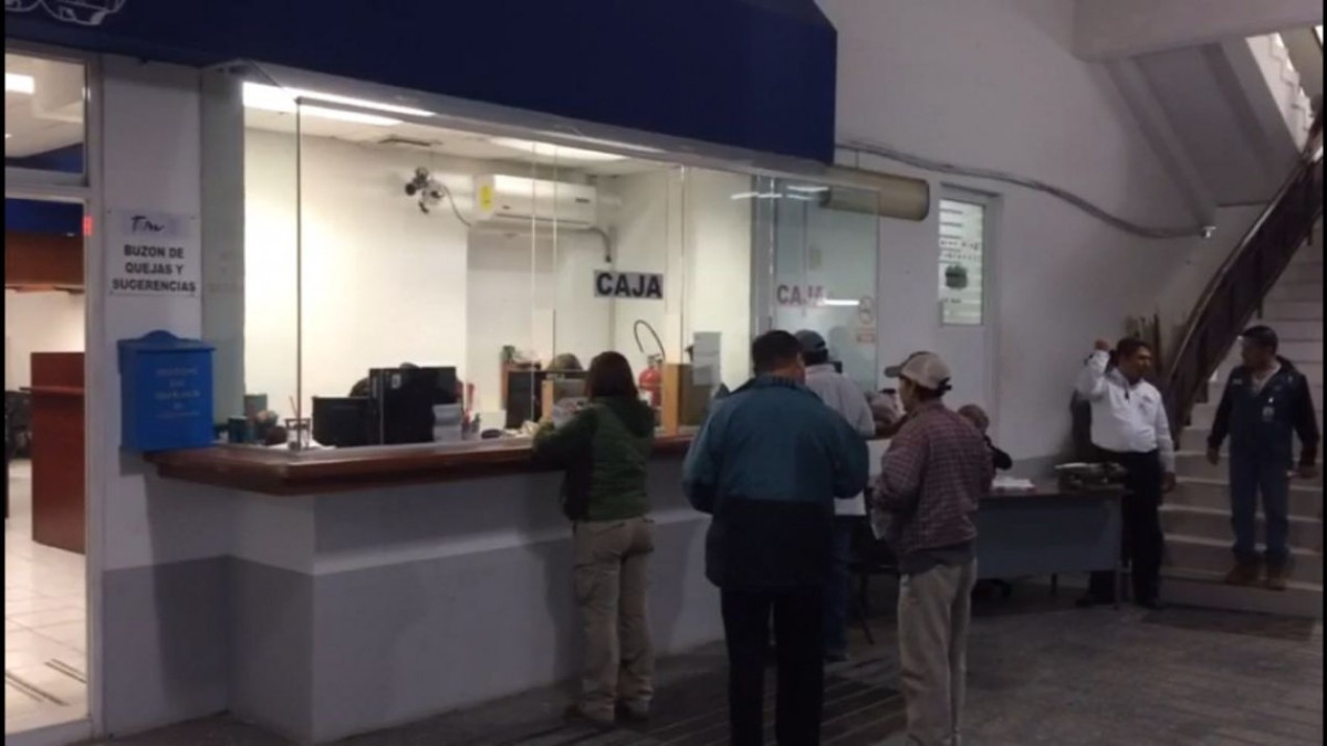 Roban aguinaldos de 2 mil trabajadores de Comapa Tampico 