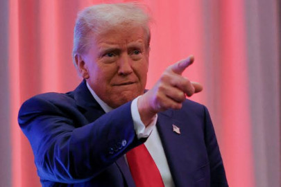Países del BRICS tendrán 100% de arancel si atentan contra el dólar: Donald Trump