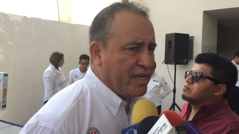 Hipódromo y Miguel Hidalgo con problemas de desfogue de agua en Madero 