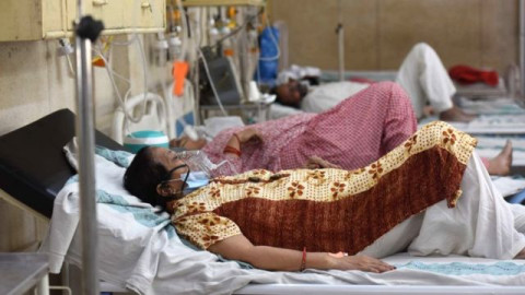 En India suplican a 'Diosa Corona' parar con los contagios