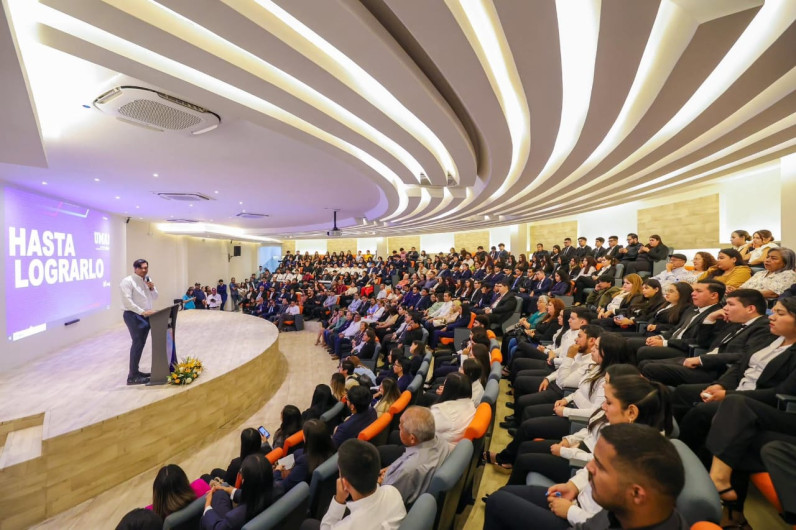 Visitó Alcalde Carlos Peña Ortiz la exposición Científica Estudiantil Universitaria