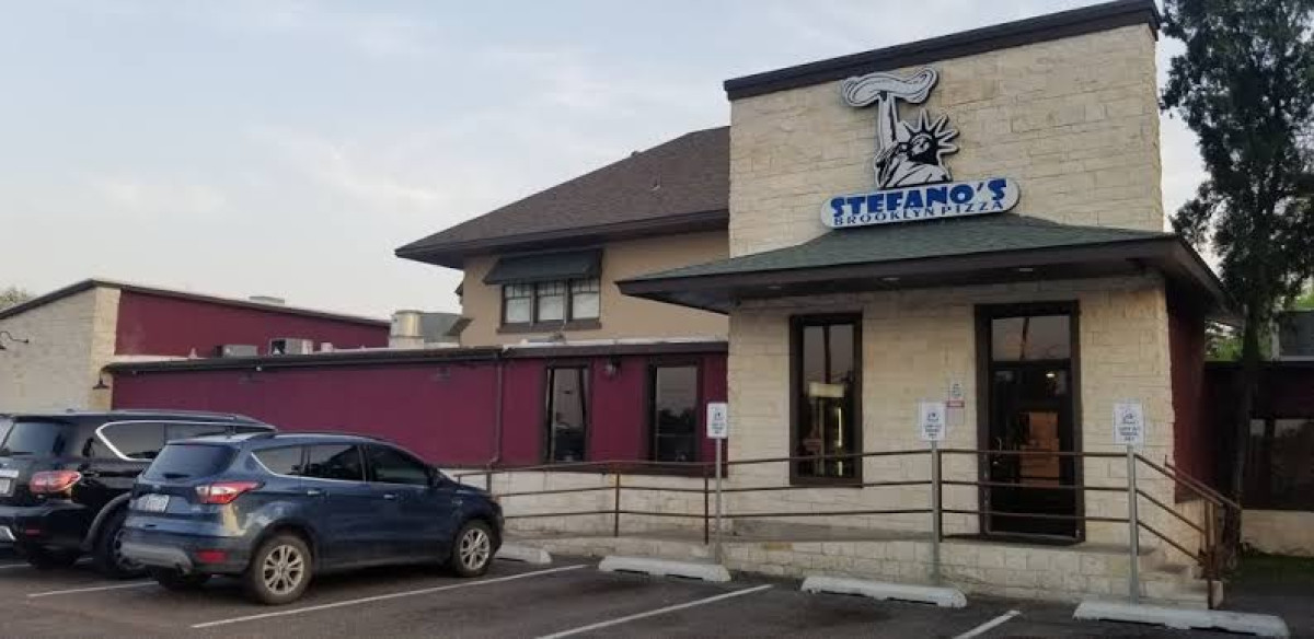 Reabre restaurante en Harlingen a dos meses de haber sido consumido por el fuego