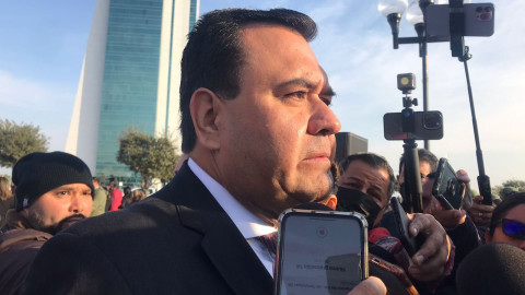 “La ley es muy clara y no tengo porque renunciar”: Irving Barrios
