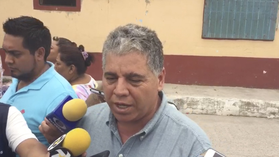 En una semana retiran cinco toneladas de basura en canales a cielo abierto