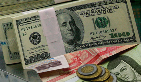 Dólar se vende en 21.76 pesos en el AICM