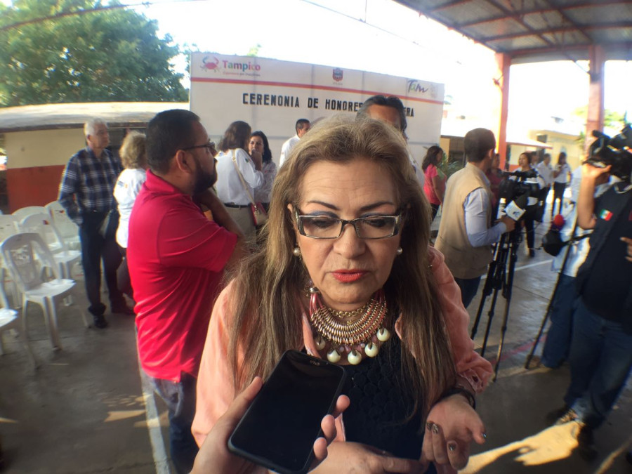 Pone educación candados a alumnos para que no asistan a playazo