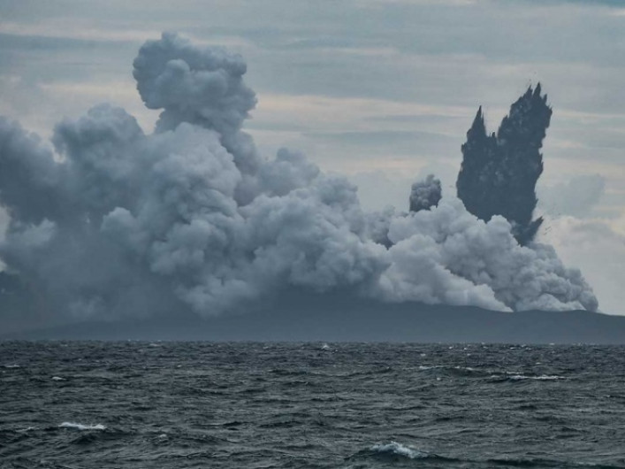 En investigación causa del tsunami en Indonesia