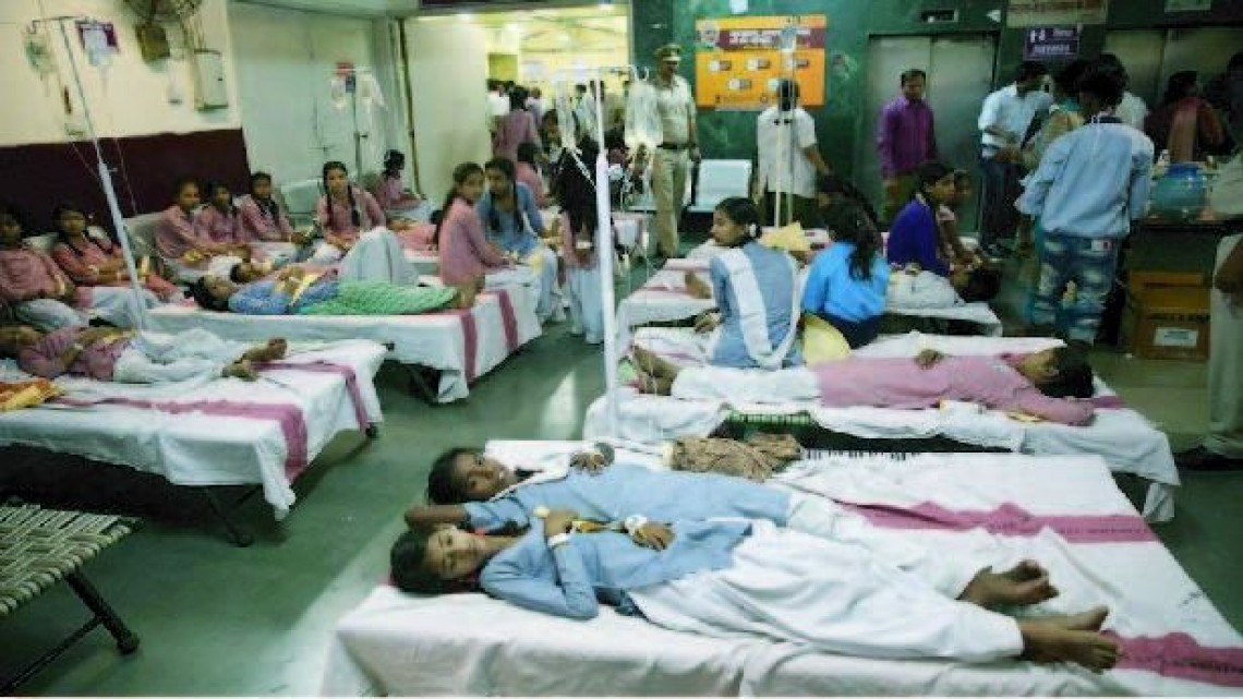 Fuga de gas tóxico en Nueva Delhi afecta a más de 300 niñas 