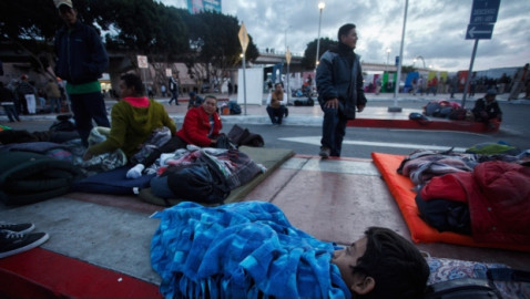 Atiende EU 40 solicitudes de asilo por día